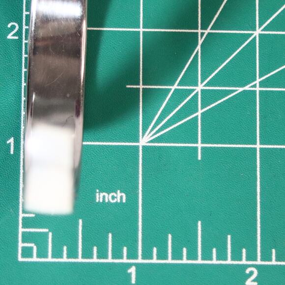 Hinged Cuff Bracelet Mother Of Pearl Shades Of Beige To Blush - Picture 11 of 11